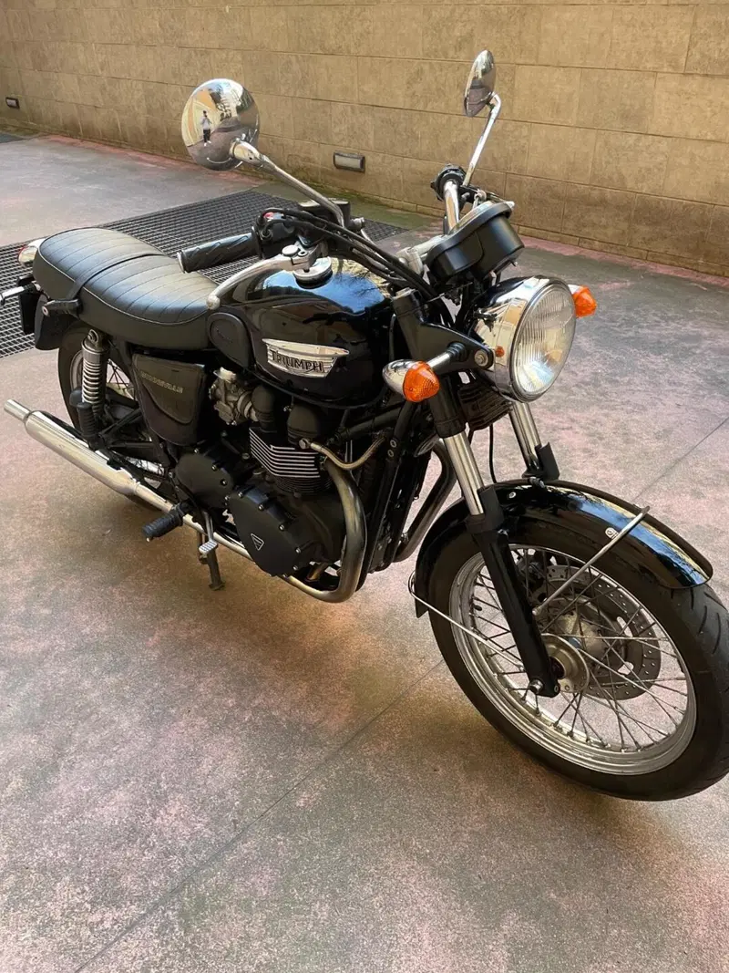 Triumph Bonneville (2007 - 16) (2)
