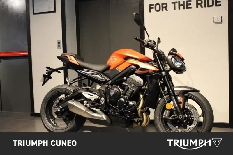 Triumph Street Triple 765 R A2 (2024 - 26) (2)