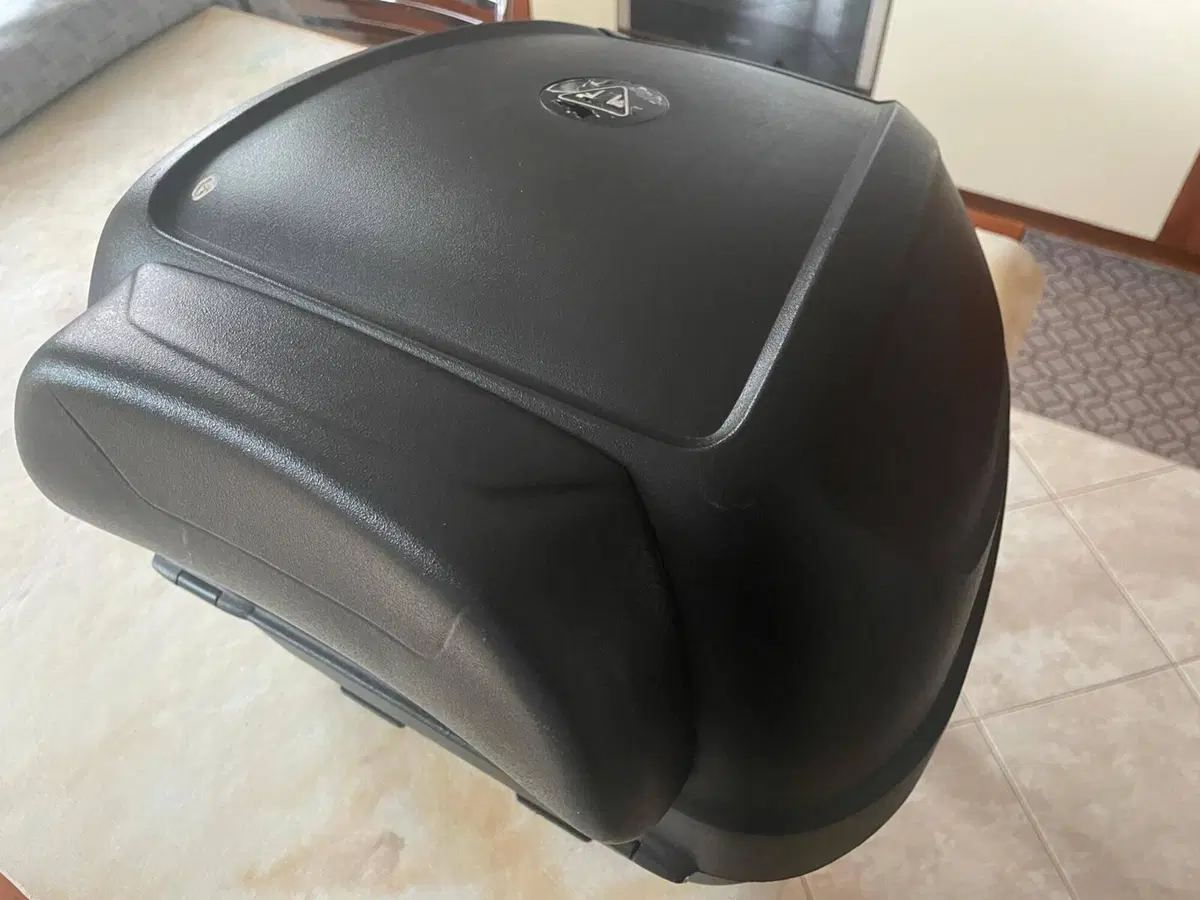 Bauletto compatto da 3kg di portata Triumph (3)