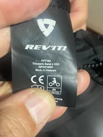 Vendo pantaloni Revit Rev'it!