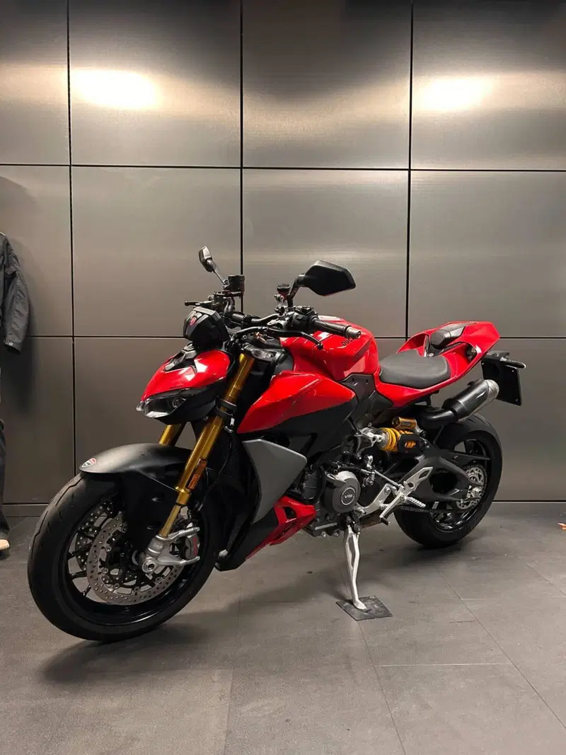 Ducati Streetfighter V2 S (2025 - 26) (4)