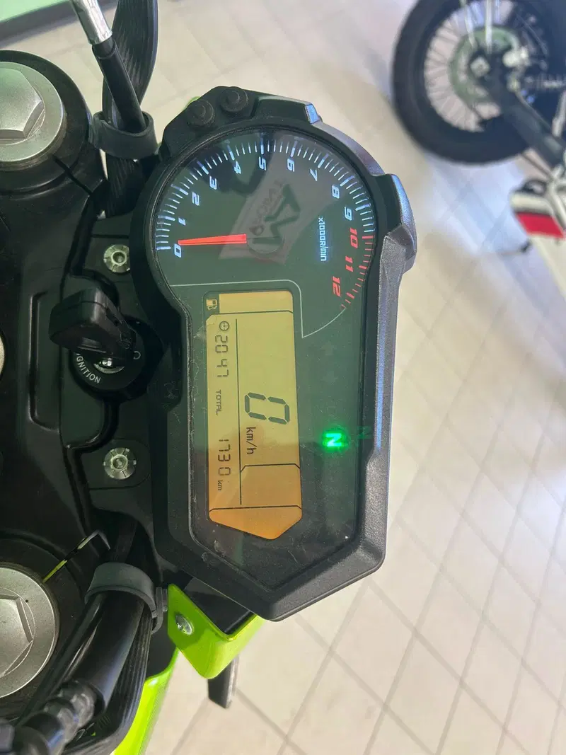 Benelli Tornado Naked T 125 (2022 - 25) (4)