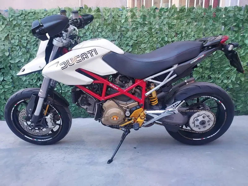 Ducati Hypermotard 1100 S (2007 - 09) (2)