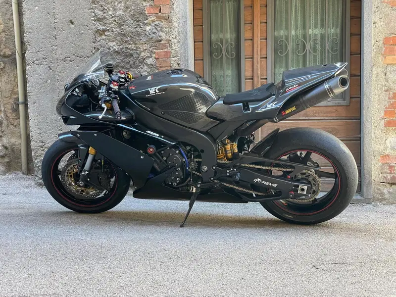 Yamaha YZF R1 (2007 - 08) (2)