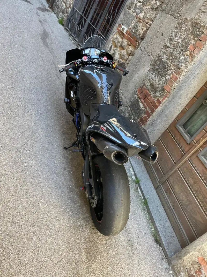 Yamaha YZF R1 (2007 - 08) (5)