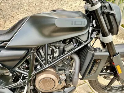 Husqvarna Svartpilen 701 (2019) usata