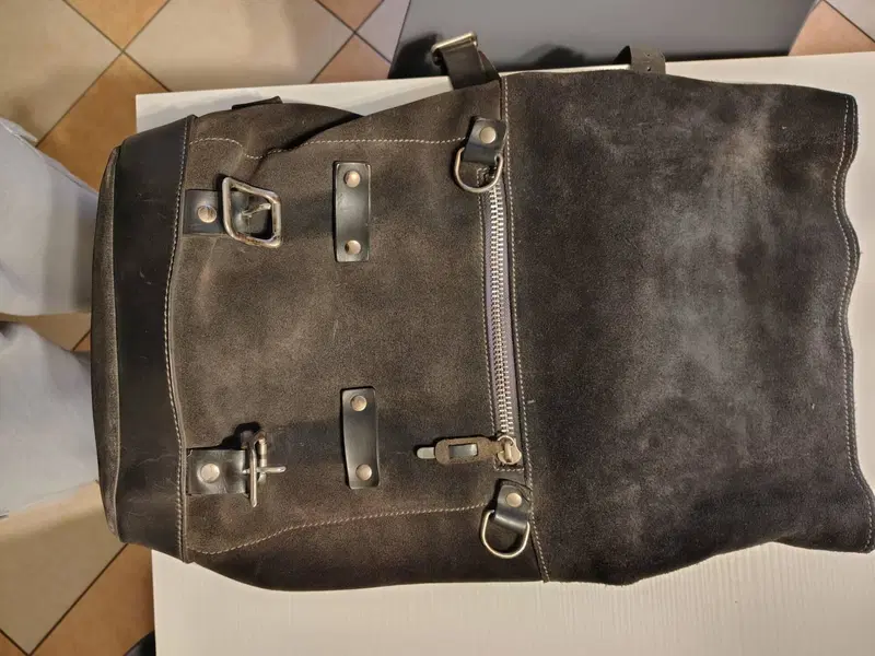 Borsa in crosta Unit Garage (3)