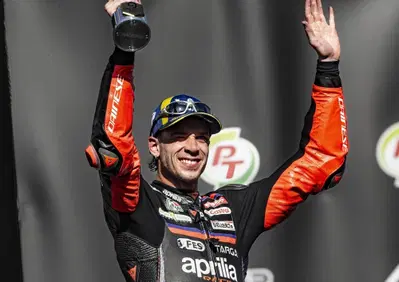 MotoGP 2026. GP di Thailandia. Marco Bezzecchi domina: “Posso anche non andare più in TV. Rivali? In Europa sarà tutto più chiaro, ma Marc Marquez è il favorito e Pedro Acosta è veloce”