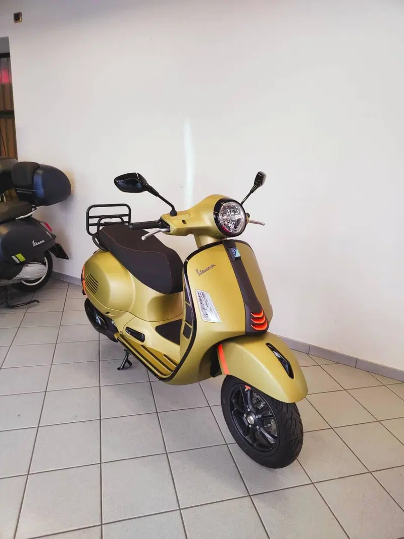 Vespa GTS 300 Super Sport (2023 - 24) (5)