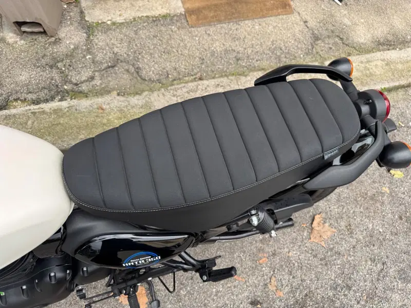 Royal Enfield HNTR 350 (2022 - 26) (8)