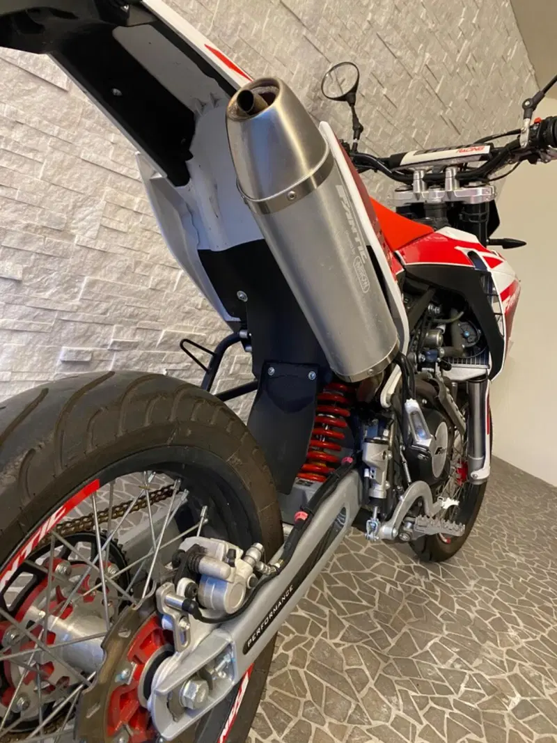 Fantic Motor XMF 125 Motard Performance 4T (2023 - 24) (3)