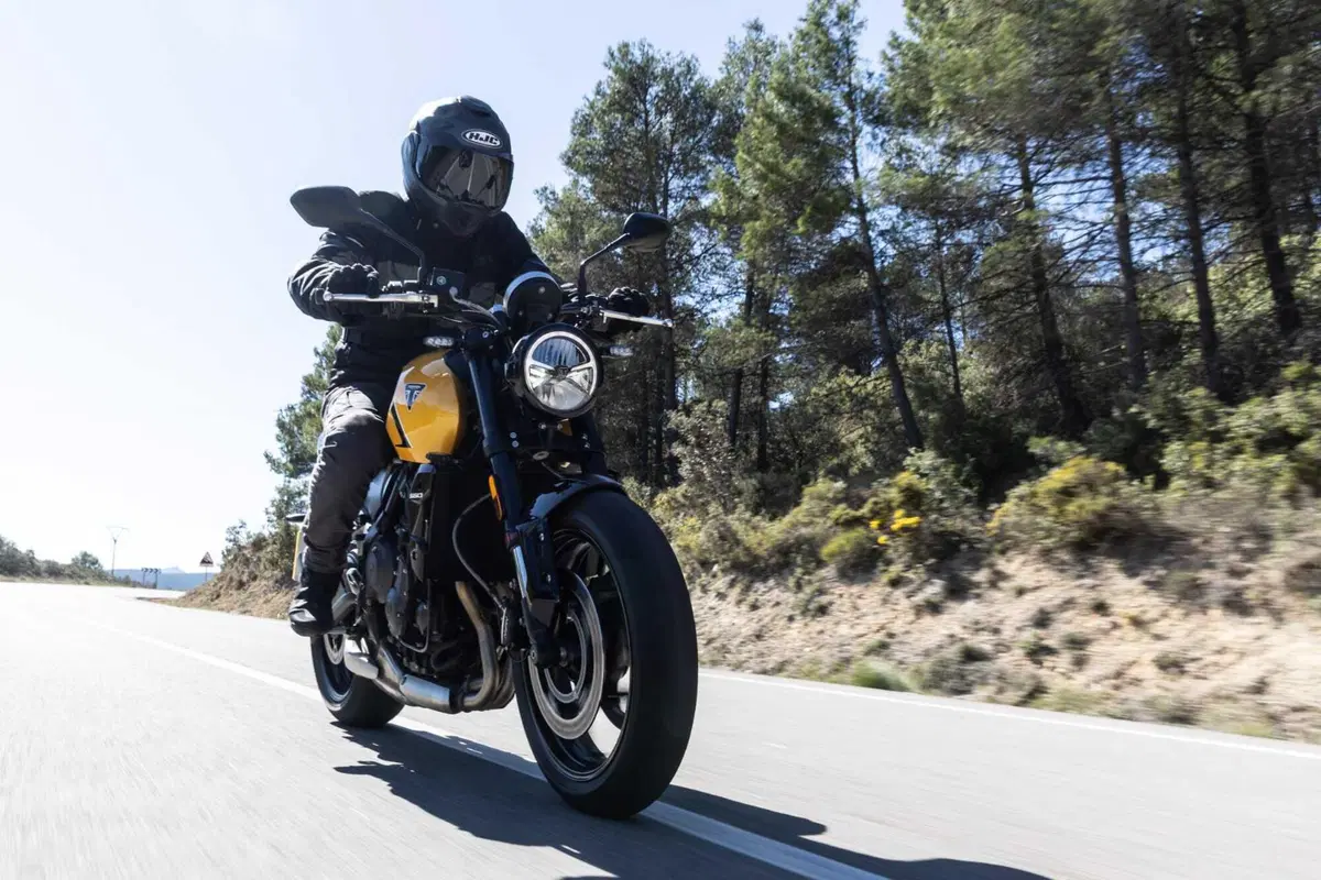 Triumph Trident 660: seconda giovinezza (8)