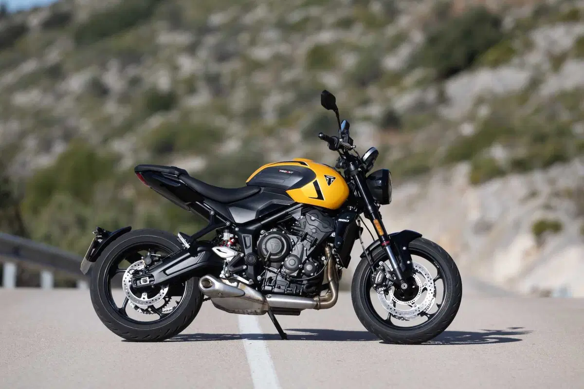 Triumph Trident 660: seconda giovinezza (21)