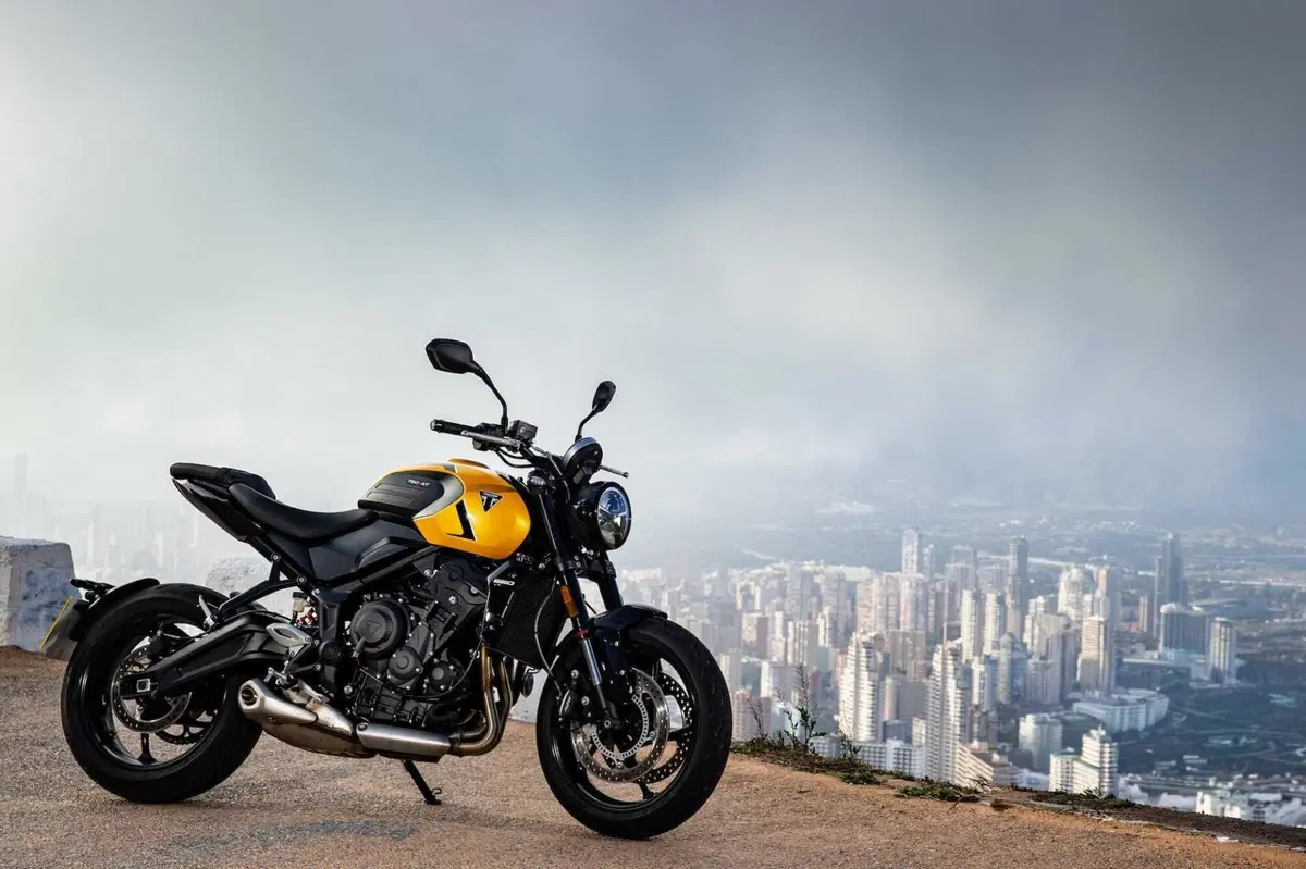Triumph Trident 660: seconda giovinezza (30)