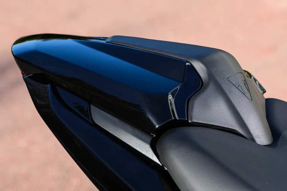 Triumph Trident 660: seconda giovinezza (37)