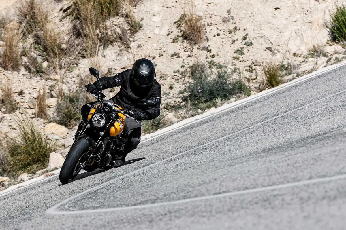 Triumph Trident 660: seconda giovinezza (41)