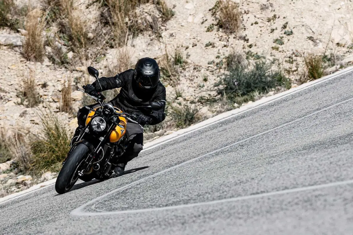 Triumph Trident 660: seconda giovinezza (42)