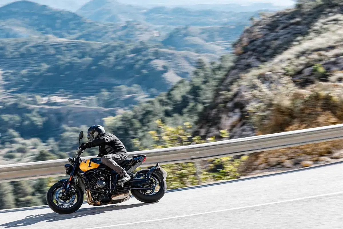 Triumph Trident 660: seconda giovinezza (43)