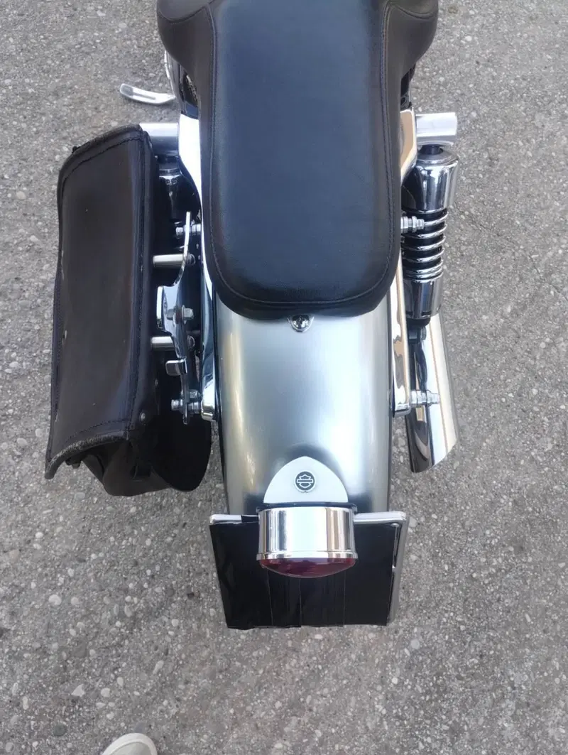 Harley-Davidson 883 Standard (2001 - 05) - XL 883