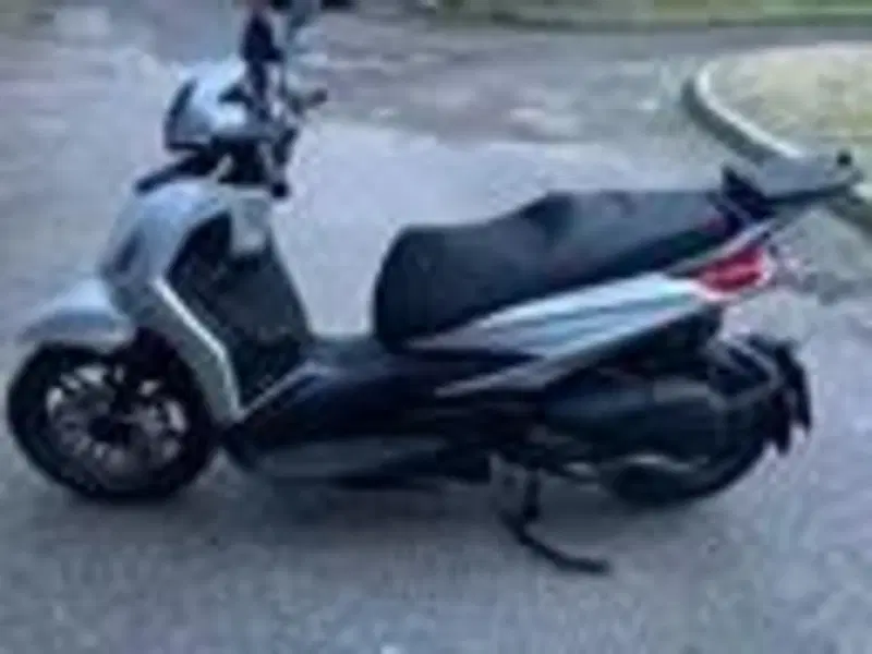 Piaggio Beverly 300 S ABS-ASR (2021 - 25) (5)