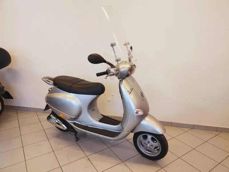 Vespa 150 ET4 (2002 - 04)