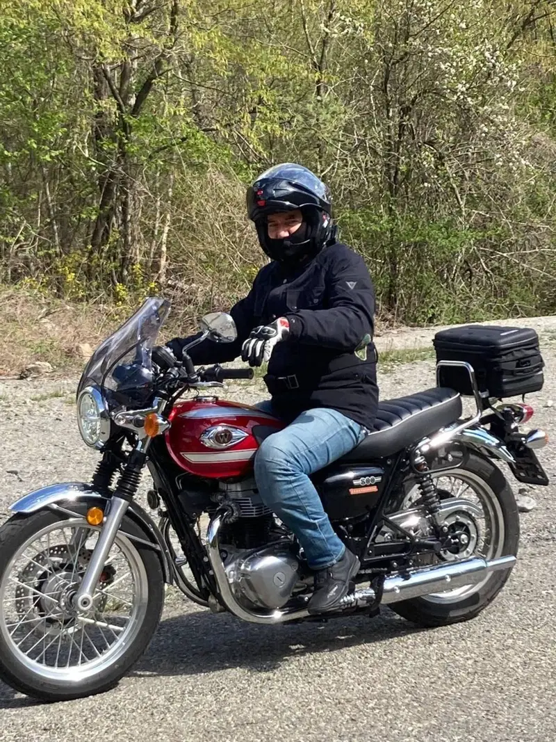 Kawasaki W 800 (2021 - 26) (2)
