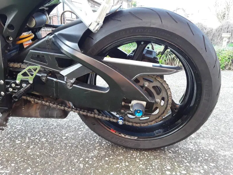 Suzuki GSX R 750 (2006 - 07) (4)