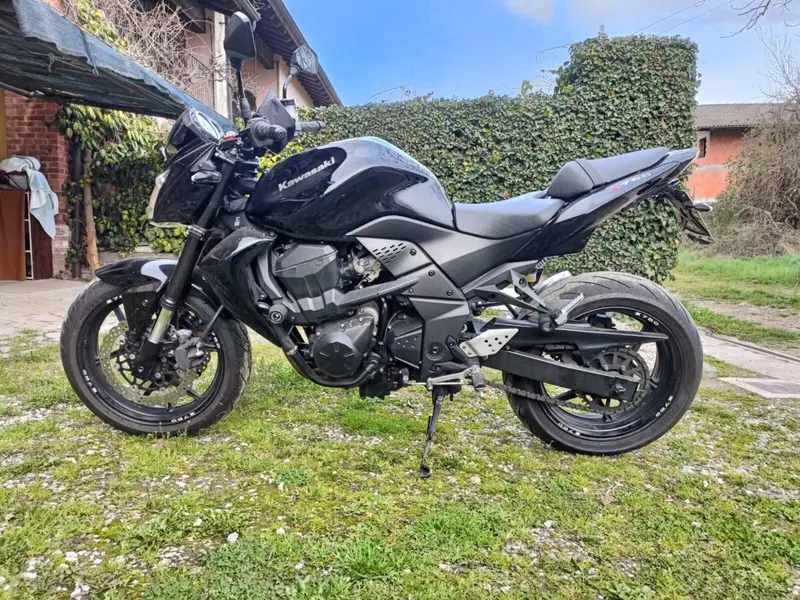 Kawasaki Z 750 (2007 - 14) (2)