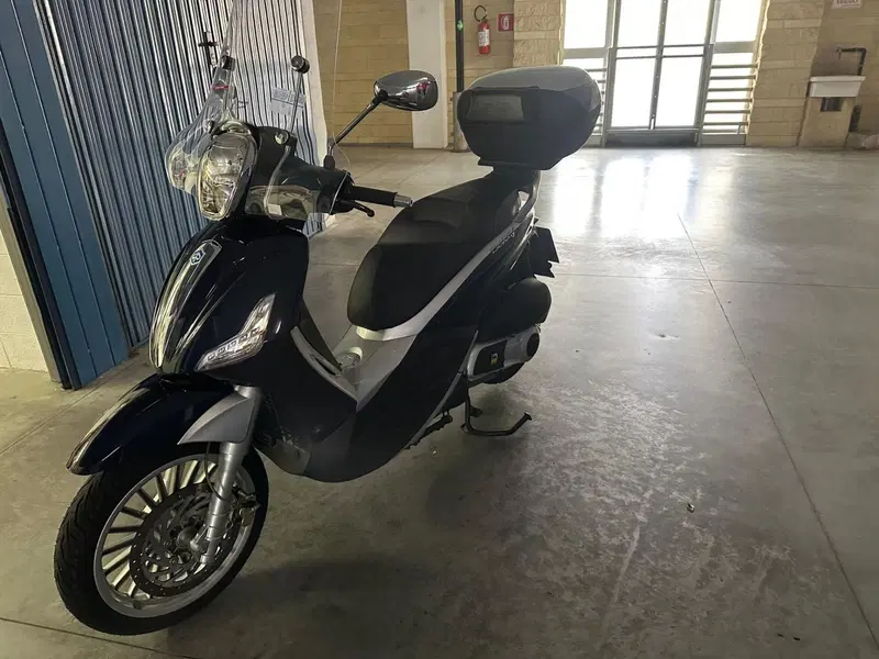 Piaggio Beverly 300 S i.e. ABS-ASR (2016 - 20) (2)