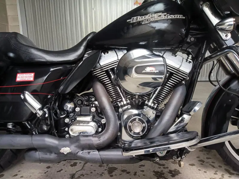 Harley-Davidson 1690 Street Glide Special (2014 - 16) - FLHX (11)