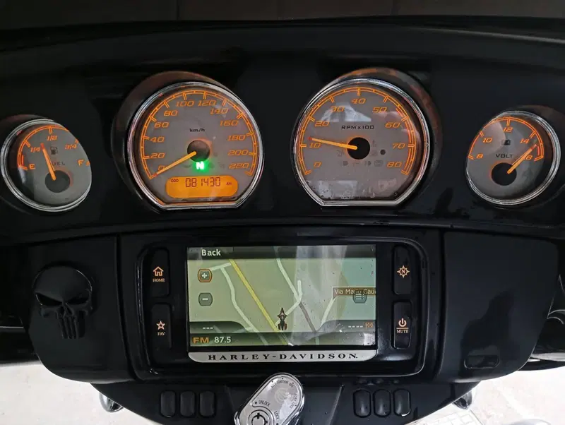 Harley-Davidson 1690 Street Glide Special (2014 - 16) - FLHX (13)