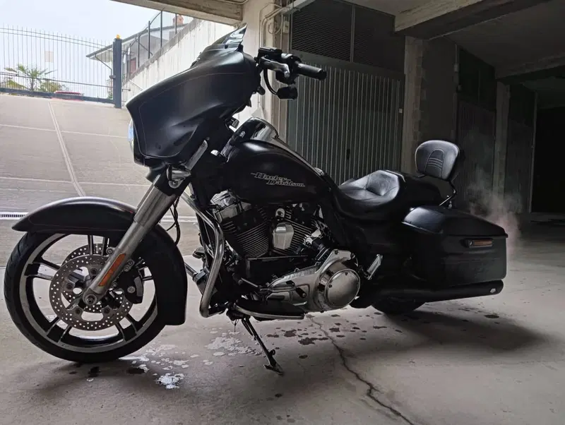 Harley-Davidson 1690 Street Glide Special (2014 - 16) - FLHX (15)