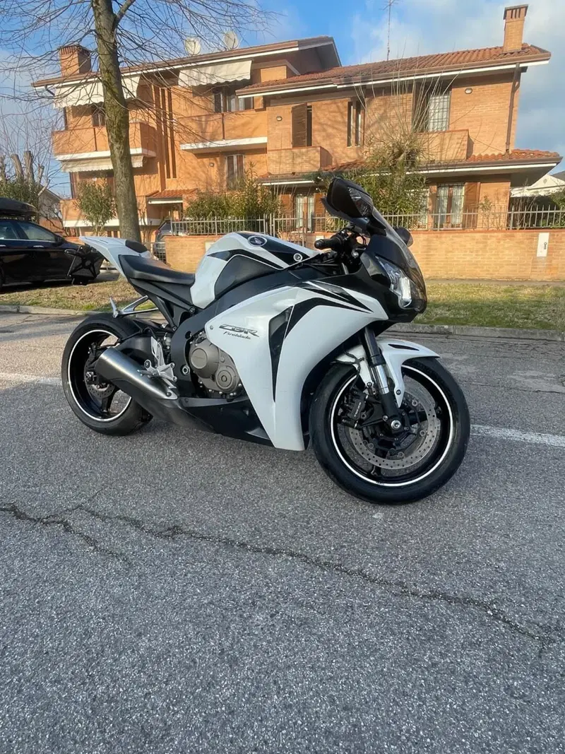 Honda CBR 1000 RR Fireblade (2008 - 11)