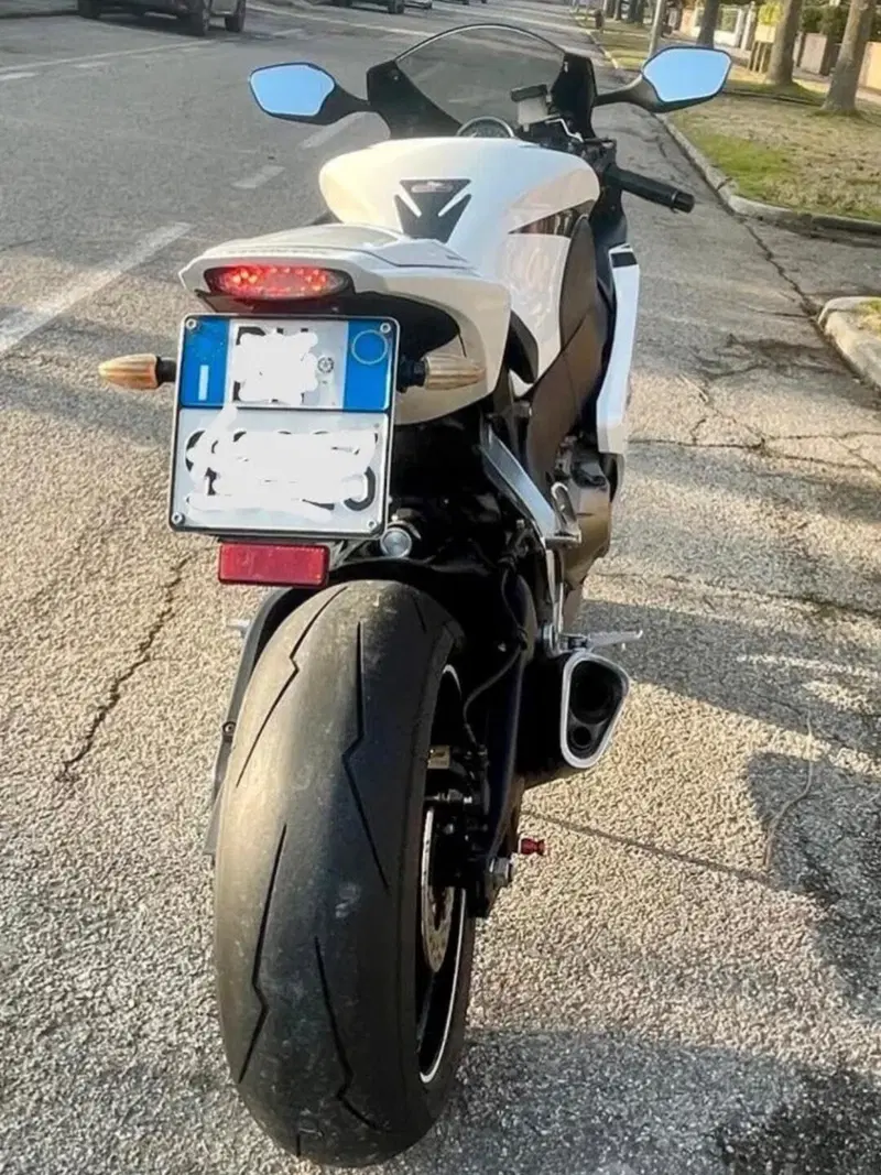 Honda CBR 1000 RR Fireblade (2008 - 11) (4)