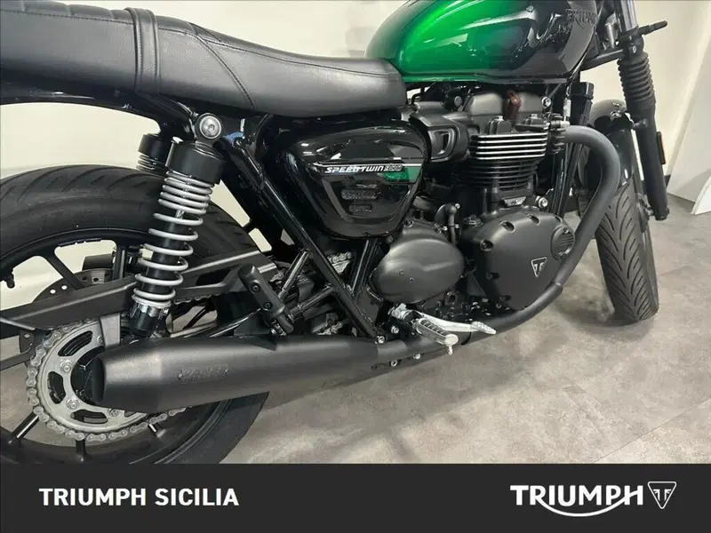 Triumph Speed Twin 900 Stealth Edition (2024) (10)