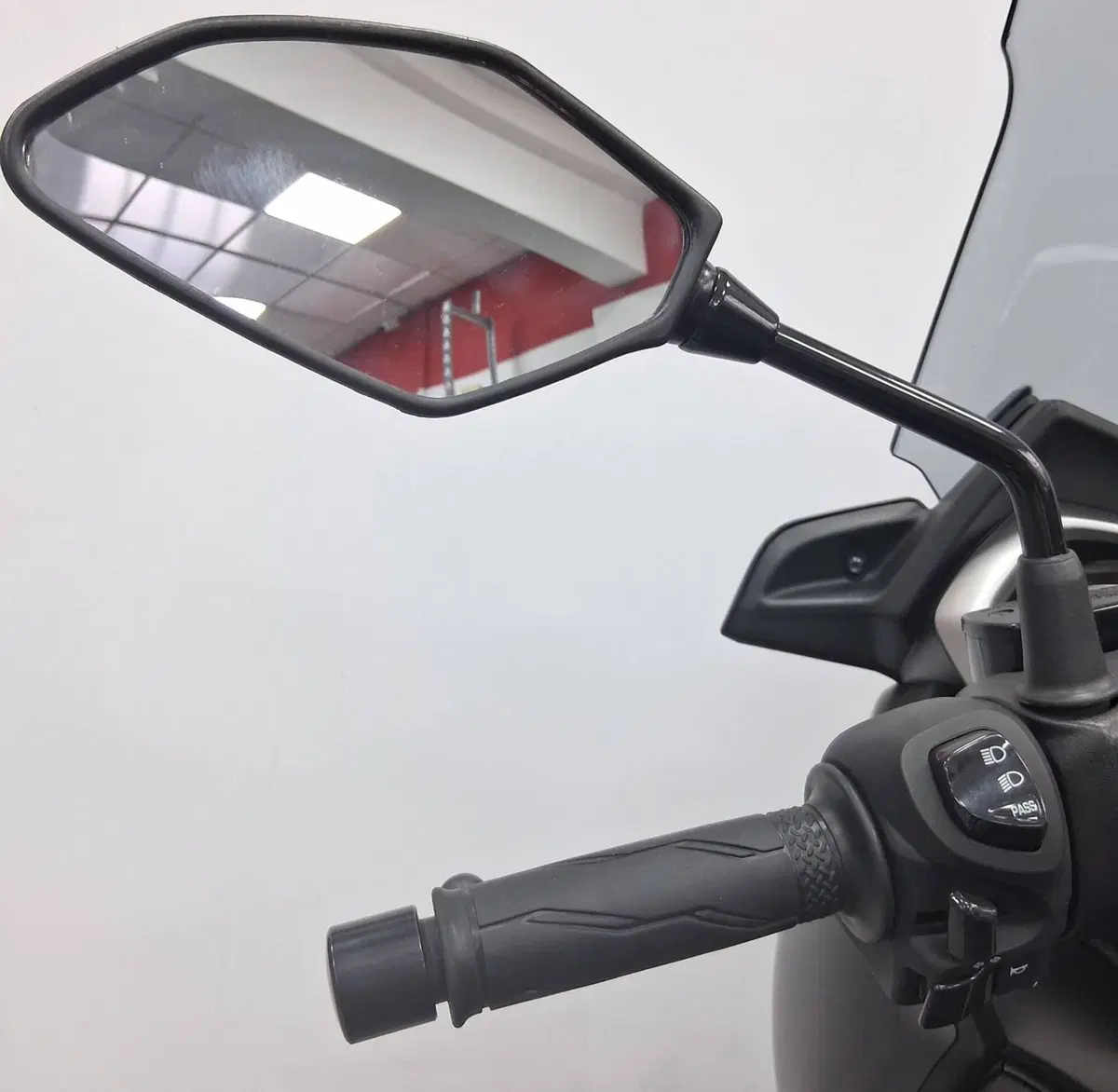 Yamaha X-Max 300 (2021 - 24) (5)