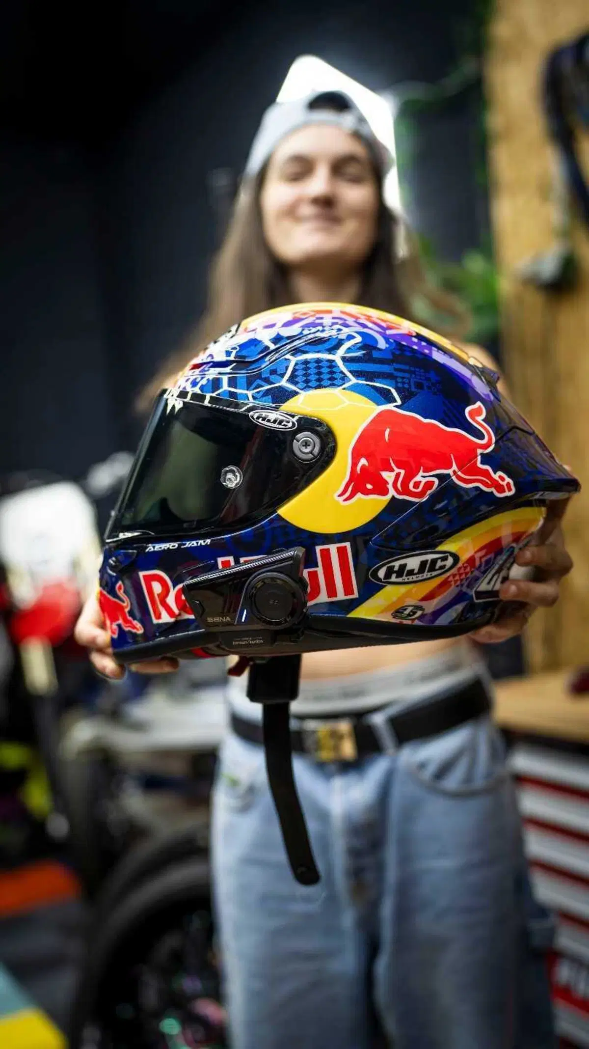 Sarah Lezito entra nella famiglia SENA, l'interfono diventa parte attiva dello stunt riding (7)