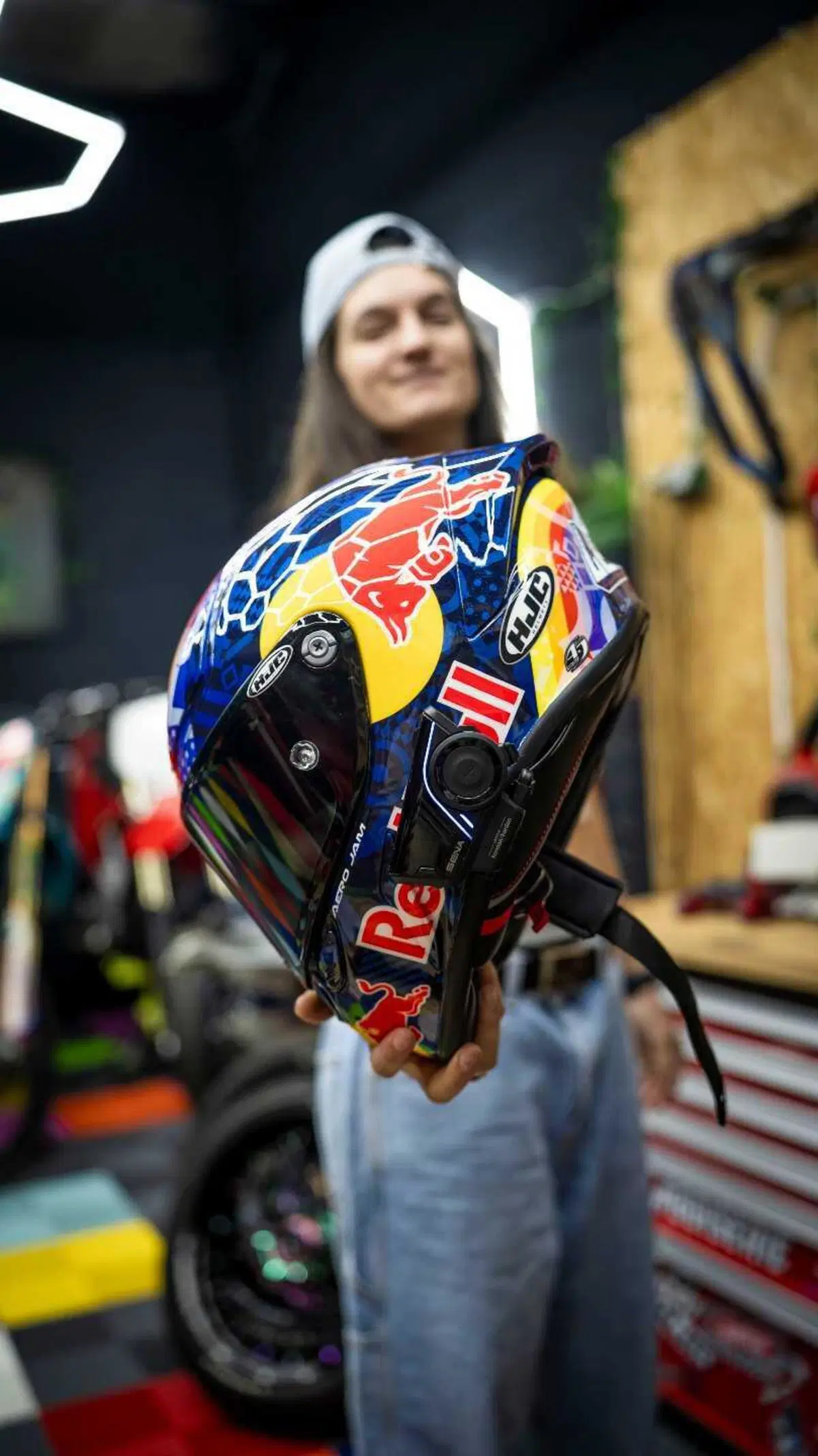 Sarah Lezito entra nella famiglia SENA, l'interfono diventa parte attiva dello stunt riding (8)