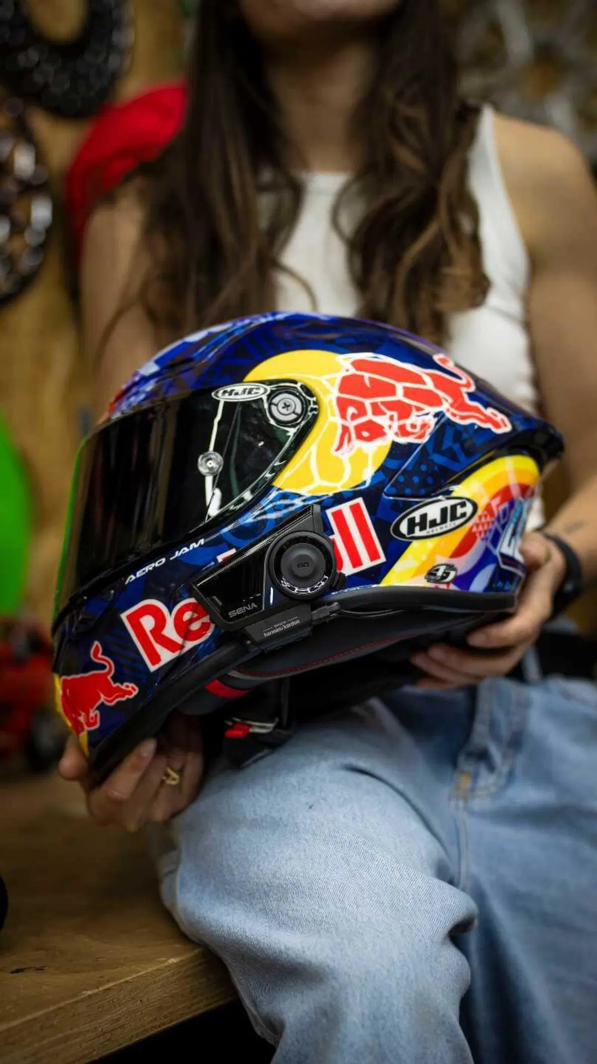 Sarah Lezito entra nella famiglia SENA, l'interfono diventa parte attiva dello stunt riding (11)