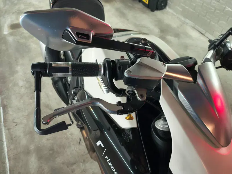 Ducati Diavel 1200 (2010 - 13) (2)