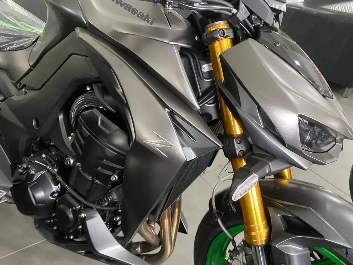 Kawasaki Z 1100 SE (2026) (5)