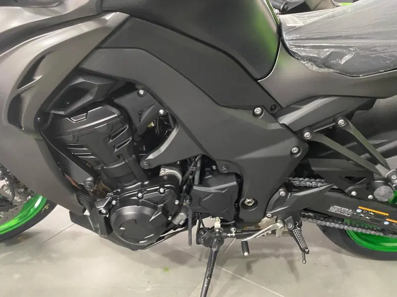 Kawasaki Z 1100 SE (2026) (9)