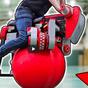 Rivoluzione su una sola ruota, la Uniball Bike viaggia su una sfera gigante