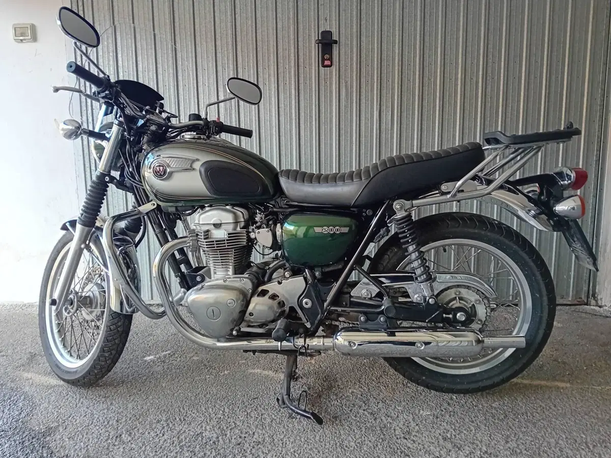 Kawasaki W 800 (2010 - 17) (2)