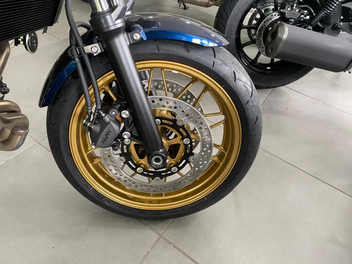 Kawasaki Z 650 RS (2025 - 26) (7)
