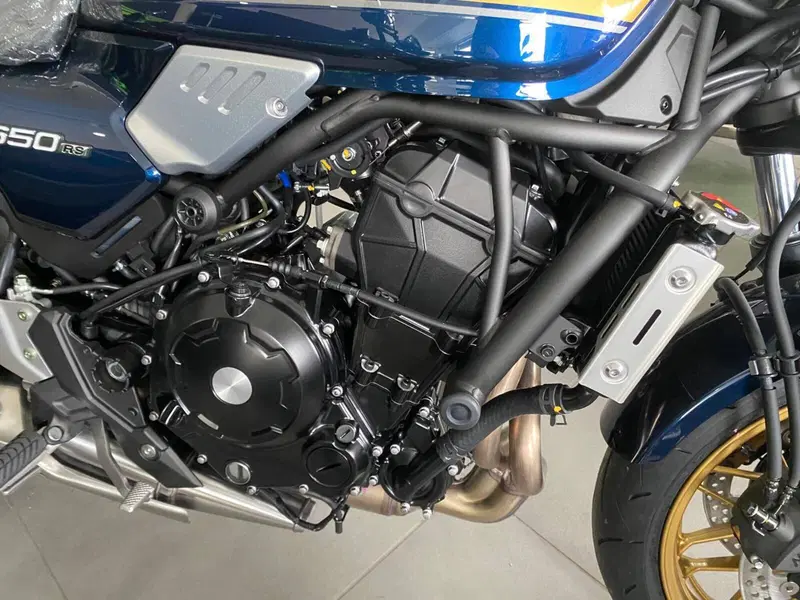 Kawasaki Z 650 RS (2025 - 26) (5)