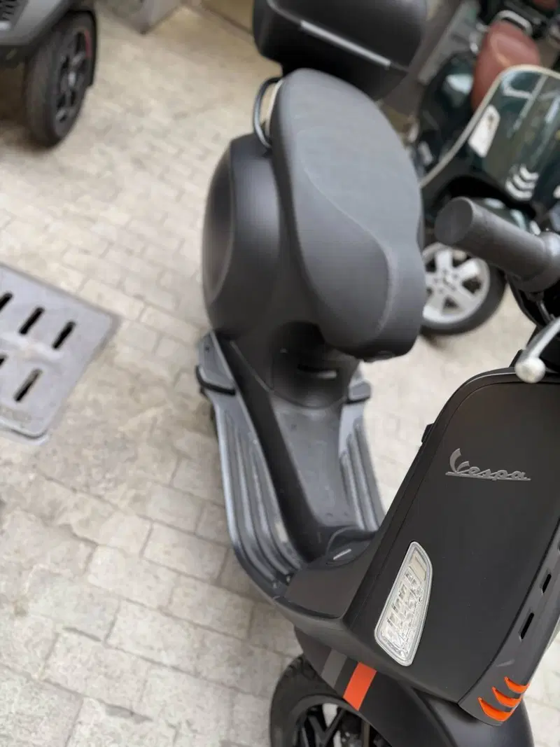 Vespa Sprint Elettrica 45 S (2024 - 25) (2)