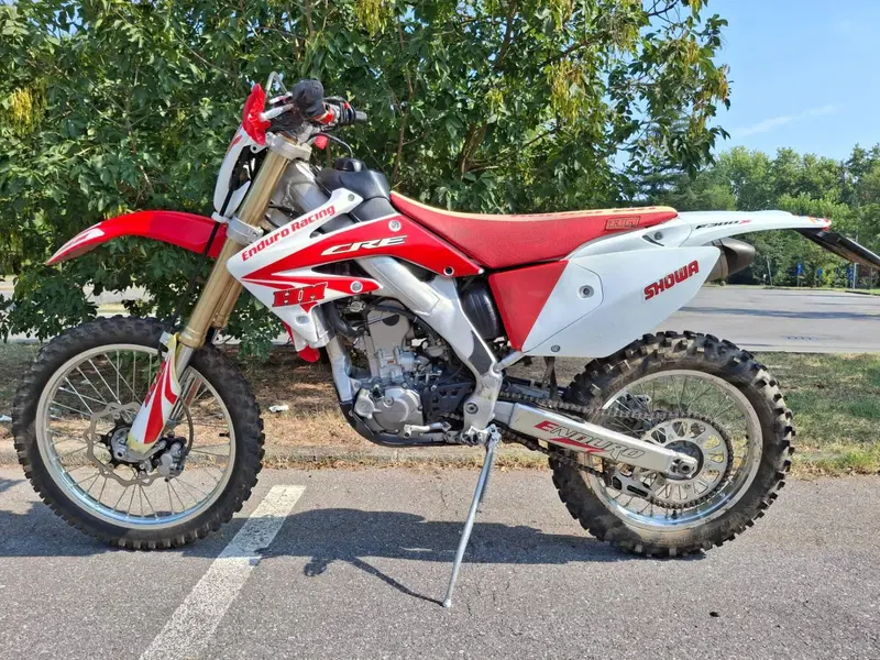 HM CRE F 300 X (2012) (5)