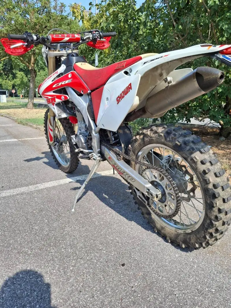 HM CRE F 300 X (2012) (6)