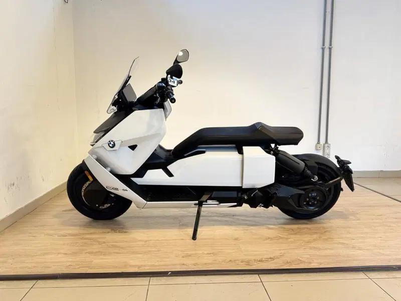 Bmw CE 04 (2021 - 25) (4)